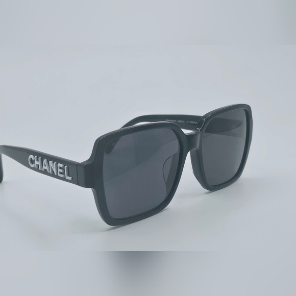 CHANEL SUNGLASSES WHITE LOGO BLACK FRAME CH5408-A C.1026/S4 56-17 - Picture 12 of 13